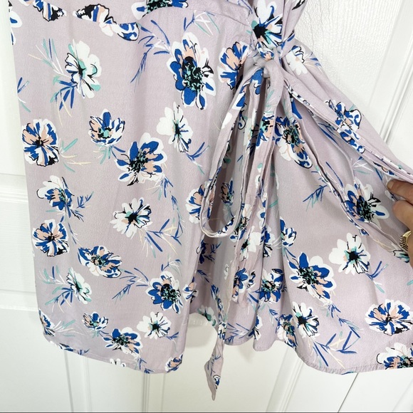 Lulu’s La Vie Lavender Floral Sleeveless V-Neck Wrap Ruffle Dress Women’s Sz XL - Picture 6 of 14